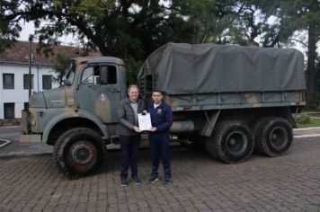 CERRO BRANCO RECEBE CAMINHÃO DO EXÉRCITO BRASILEIRO