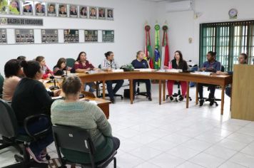 Novidades na alimentação escolar são apresentadas em reunião na Câmara