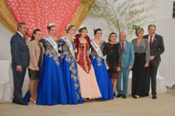 Prefeito, primeira-dama e soberana prestigiam evento que escolheu a nova corte de Lagoa Bonita do Sul