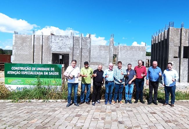 PREFEITO PARTICIPA DE REUNIÃO DO CONSÓRCIO