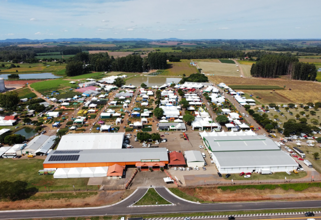 Prefeito prestigia a abertura da 21ª Expoagro Afubra