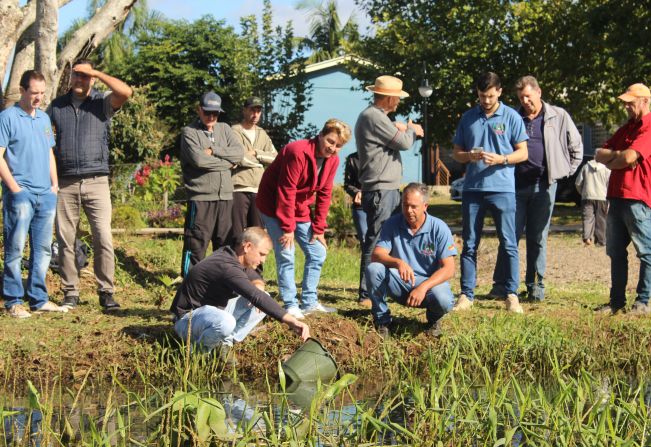 Lago Municipal recebe doação de carpas